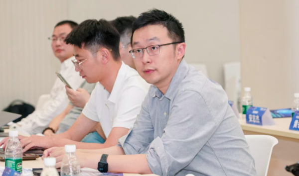 好多牛 人形机器人运动会上投资人跨界解说，有这些“金句”